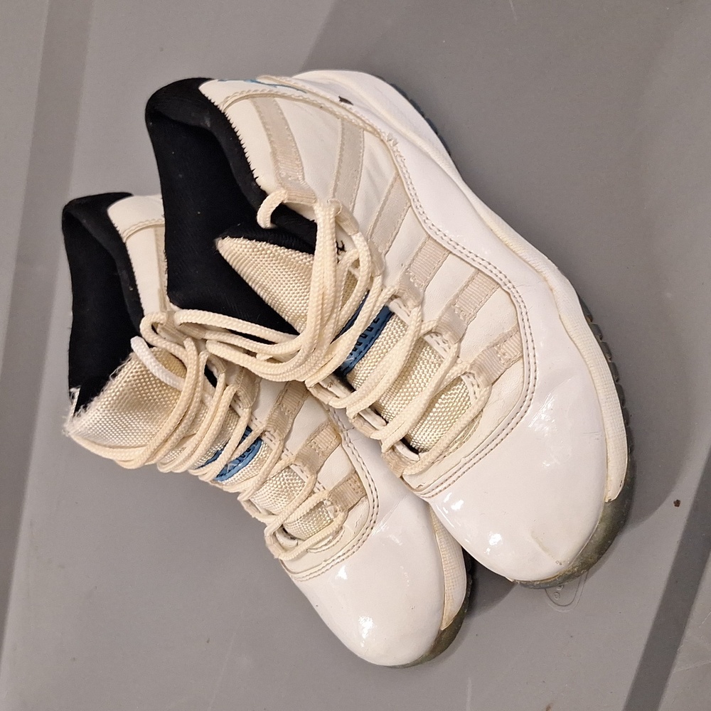 Nike air Jordan 11 Retro Legend Blue Basketball Shoes Size 3y